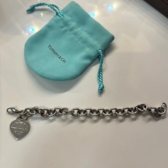 Tiffany & Co. Heart Tag Charm Bracelet (7 in) - Picture 3 of 6